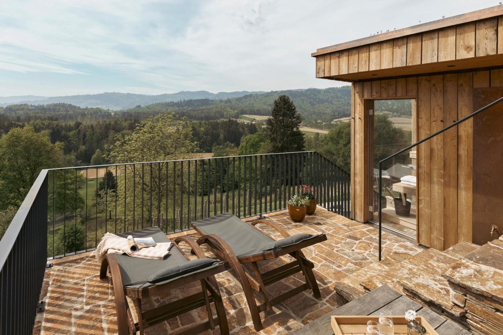 Am Wildbachberg - Luxus Ferienhaeuser Mit Infinitypool, Privatsauna Und Weinkeller Deutschlandsberg Exterior photo