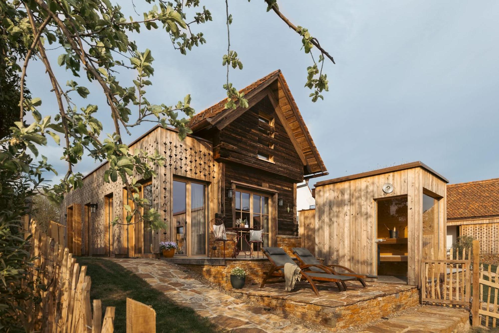 Am Wildbachberg - Luxus Ferienhaeuser Mit Infinitypool, Privatsauna Und Weinkeller Deutschlandsberg Exterior photo